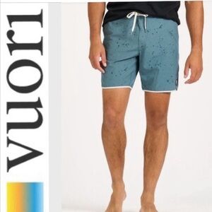 Vuori Cruise Board Shorts Mens Size 32 Blue Swim Trunks Wave Stripe Unlined 7.5”